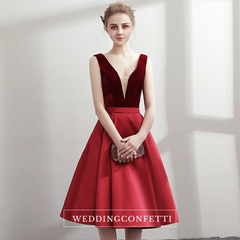 The Ladelle Red Sleeveless Short Gown