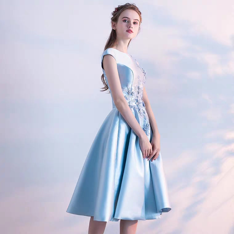 The Orient Blue / Gold Sleeveless Floral Gown