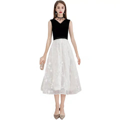 The Ixara Sleeveless White/Black Lace Gown