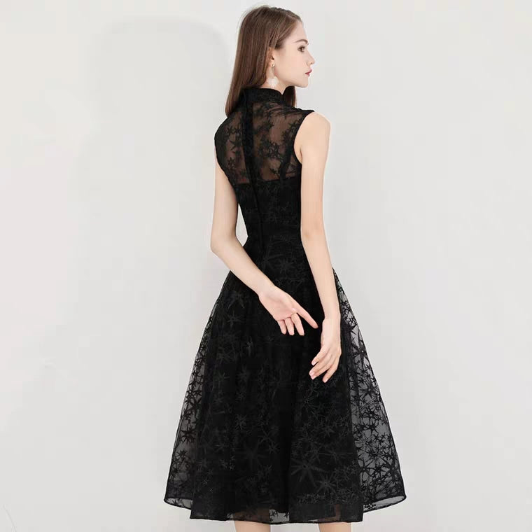 The Lorelie High Collar Lace Sleeveless Dress (Available in 2 colours)