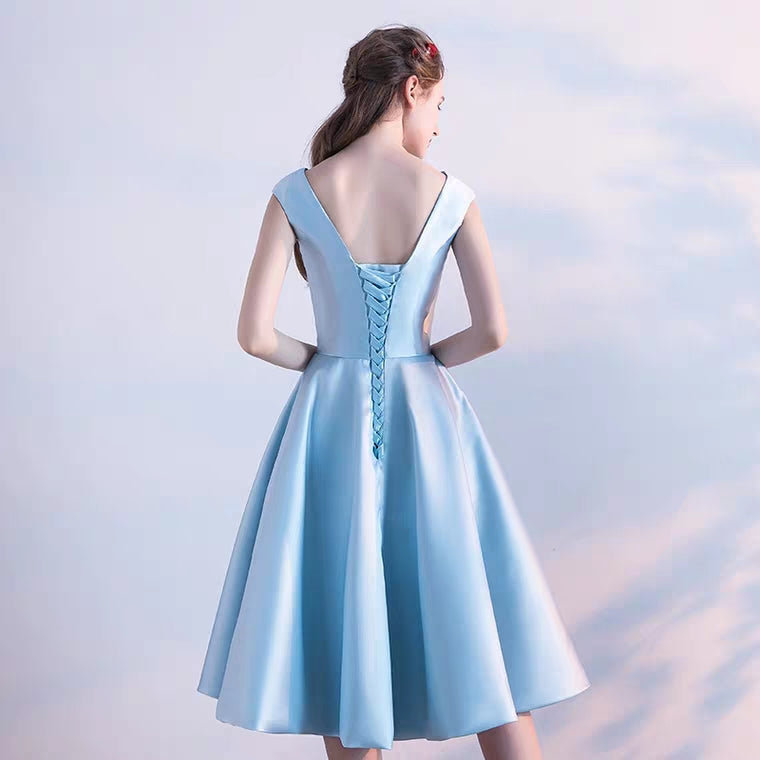 The Orient Blue / Gold Sleeveless Floral Gown