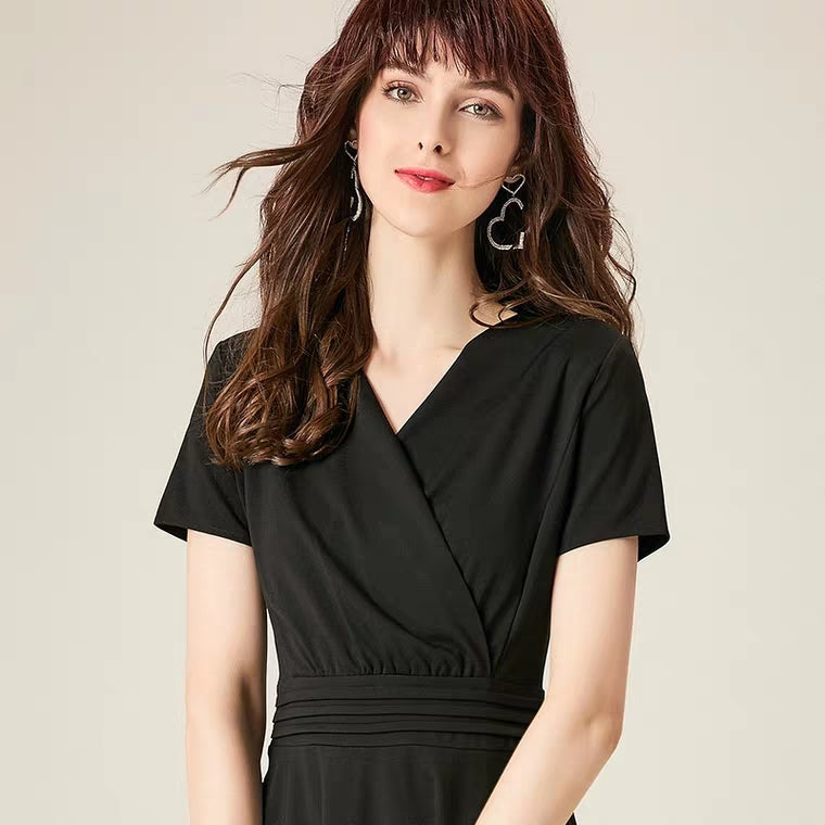 The Vanesse Black Short Sleeves Dress