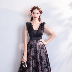 The Helena Sleeveless Black Gown