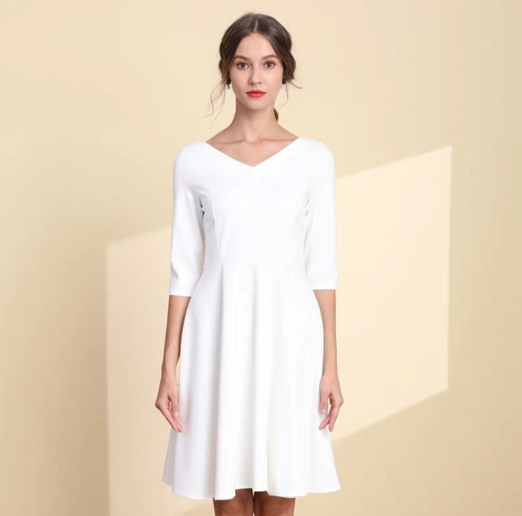 The Mary White Short Sleeves Dress (Available in Long Sleeves)