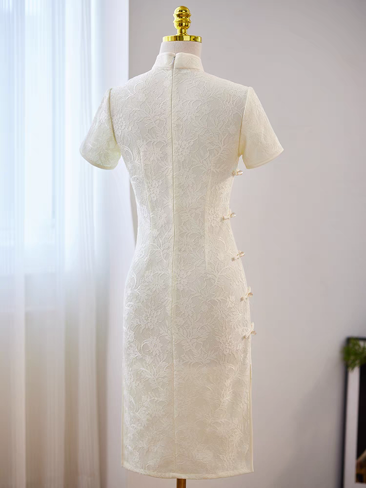 The Velora Sleeveless Cheongsam Gown
