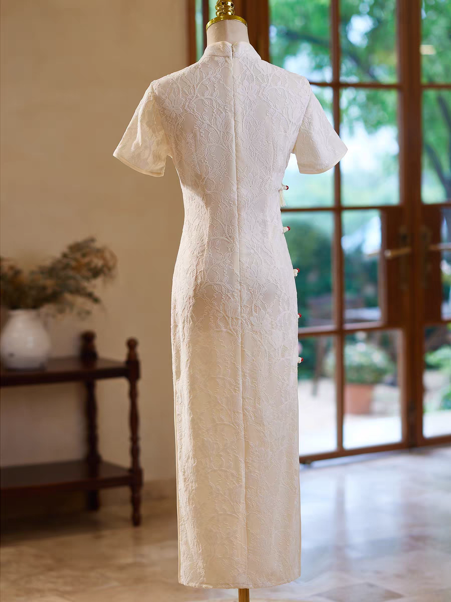 The Karera Sleeveless Cheongsam Gown