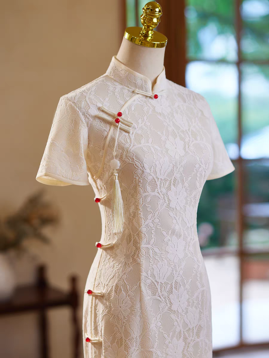 The Karera Sleeveless Cheongsam Gown