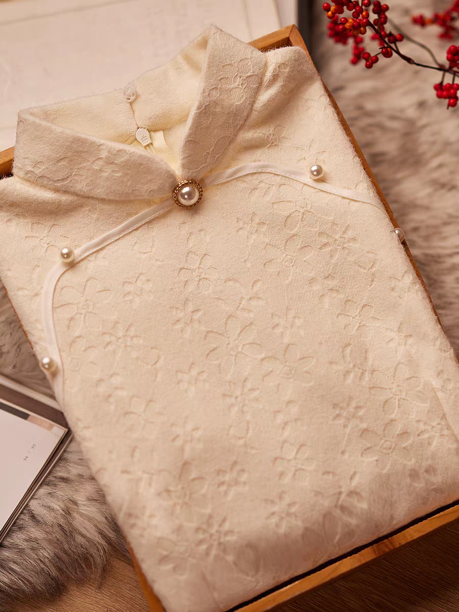 The Blanca Long Sleeves Cheongsam Gown