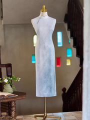 The Ryndel Ombre Blue Cheongsam Gown
