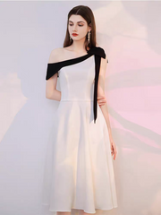 The Evalynn White Short Dress