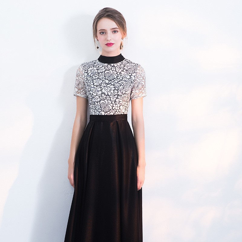 The Sophielle Black Lace Short Sleeves Gown